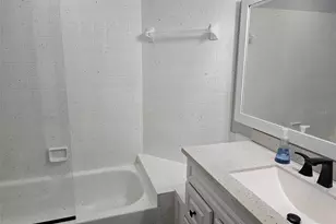3625 57th Ave Dr W, Bradenton, FL 34210 - Photo 24