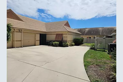 3625 57th Avenue Drive W, Bradenton, FL 34210 - Photo 2
