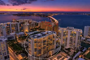 301 Quay Commons, Sarasota, FL 34236 - Photo 8