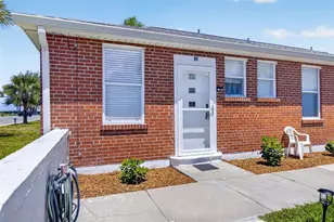 908 Villas Dr, Venice, FL 34285 - Photo 1