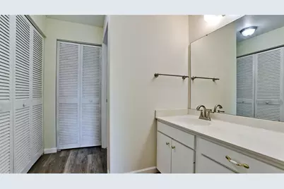 507 Lakeside Drive #507, Bradenton, FL 34210 - Photo 32