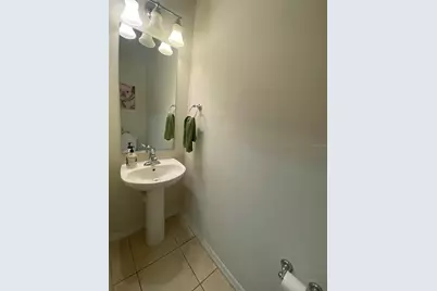 3870 82nd Avenue Cir E #104, Sarasota, FL 34243 - Photo 12