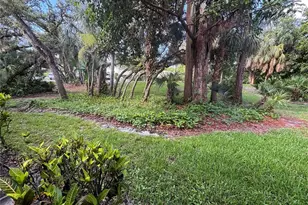 345 Springdale Dr, Bradenton, FL 34210 - Photo 14