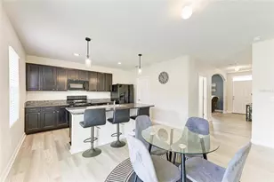 2647 Sand Gables Trl, Bradenton, FL 34208 - Photo 2