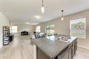 2647 Sand Gables Trl, Bradenton, FL 34208 - Photo 10