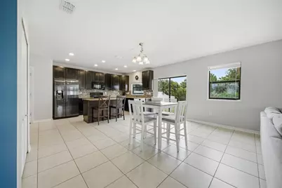 4055 Wayfarer Way, Palmetto, FL 34221 - Photo 8