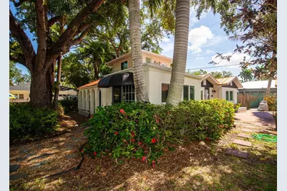 219 24 Street W, Bradenton, FL 34205 - Photo 1