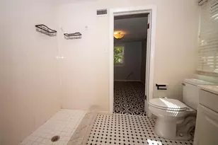 219 24th St W, Bradenton, FL 34205 - Photo 34