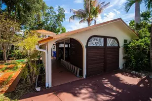 219 24th St W, Bradenton, FL 34205 - Photo 8