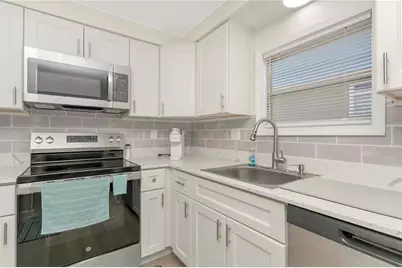 115 White Oak Way, Sarasota, FL 34237 - Photo 18