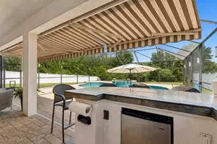 10524 Mistflower Ln, Tampa, FL 33647 - Photo 40