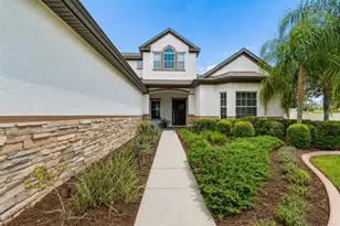 10524 Mistflower Ln, Tampa, FL 33647 - Photo 2
