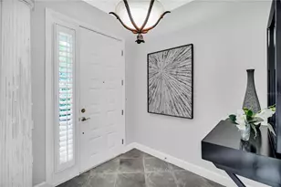 5204 Bouchard Cir, Sarasota, FL 34238 - Photo 4