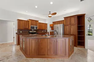 215 Carriage House Ln, Nokomis, FL 34275 - Photo 8