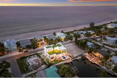 703 S Bay Boulevard, Anna Maria, FL 34216 - Photo 1