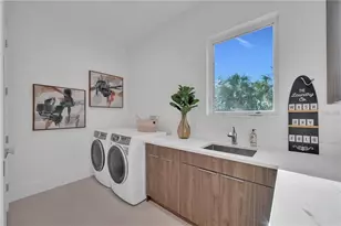 603 Tremont St, Sarasota, FL 34242 - Photo 98