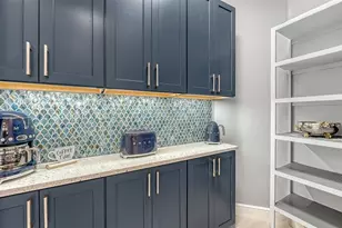 8542 Frangipani Terrace, Sarasota, FL 34240 - Photo 12