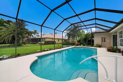 7058 Twin Hills Terrace, Lakewood Ranch, FL 34202 - Photo 32