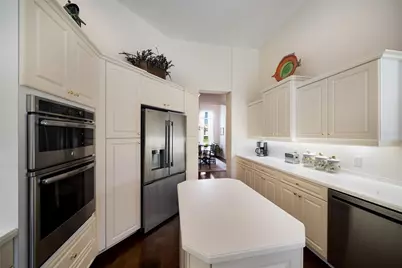 7058 Twin Hills Terrace, Lakewood Ranch, FL 34202 - Photo 22