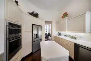 7058 Twin Hills Terrace, Lakewood Ranch, FL 34202 - Photo 22