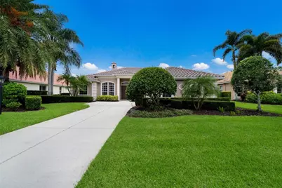 7058 Twin Hills Terrace, Lakewood Ranch, FL 34202 - Photo 2