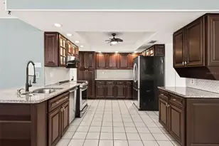 3907 23rd Ave W, Bradenton, FL 34205 - Photo 2