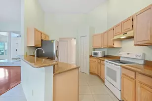 9655 Lake Douglas Pl, Orlando, FL 32817 - Photo 8