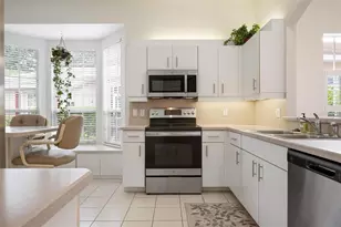 880 Chalmers Dr, Venice, FL 34293 - Photo 14