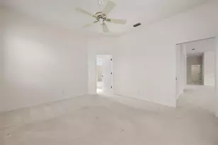 880 Chalmers Dr, Venice, FL 34293 - Photo 24