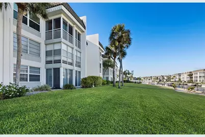 4350 Chatham Drive #105, Longboat Key, FL 34228 - Photo 2