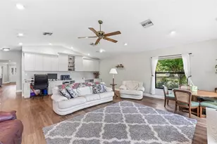 7565 Castle Dr, Sarasota, FL 34240 - Photo 12