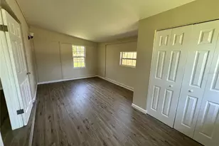 3335 Dudley St, Sarasota, FL 34235 - Photo 10