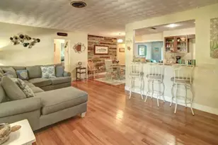 7609 Senrab Dr, Bradenton, FL 34209 - Photo 6