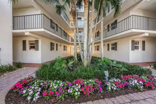 222 Harbour Dr, Naples, FL 34103 - Photo 68