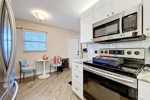 4050 4th St N, Saint Petersburg, FL 33703 - Photo 8