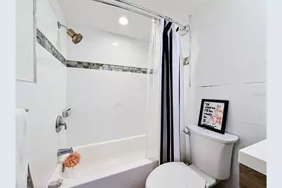4050 4th Street N #304, Saint Petersburg, FL 33703 - Photo 18