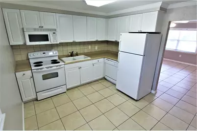 1638 Redwood Street #5, Sarasota, FL 34231 - Photo 4