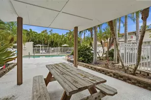 1638 Redwood St, Sarasota, FL 34231 - Photo 10