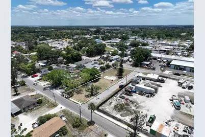 1206 27th Avenue W, Bradenton, FL 34205 - Photo 1