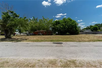 1206 27th Avenue W, Bradenton, FL 34205 - Photo 8