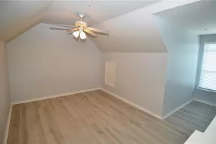 5621 Bidwell Pkwy, Sarasota, FL 34233 - Photo 20