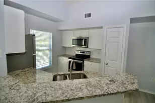 5621 Bidwell Pkwy, Sarasota, FL 34233 - Photo 6