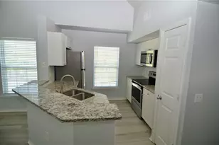 5621 Bidwell Pkwy, Sarasota, FL 34233 - Photo 4