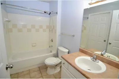 5621 Bidwell Parkway #202, Sarasota, FL 34233 - Photo 14