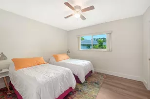 2465 Foster Ln, Sarasota, FL 34239 - Photo 34