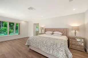2465 Foster Ln, Sarasota, FL 34239 - Photo 26