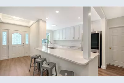 2465 Foster Lane, Sarasota, FL 34239 - Photo 14