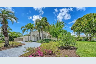 2465 Foster Lane, Sarasota, FL 34239 - Photo 2