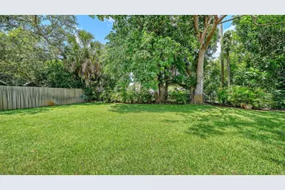 2465 Foster Lane, Sarasota, FL 34239 - Photo 40