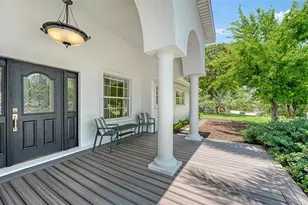 2465 Foster Ln, Sarasota, FL 34239 - Photo 4